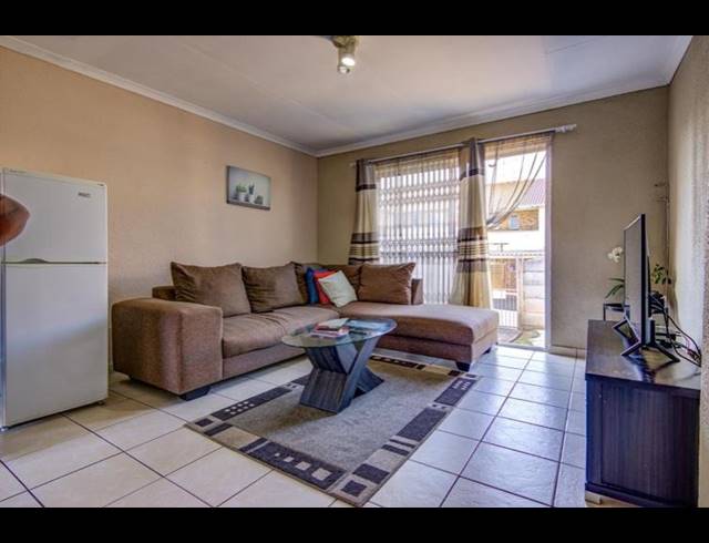 2 BEDROOM SIMPLEX FOR SALE IN BIRCH ACRES